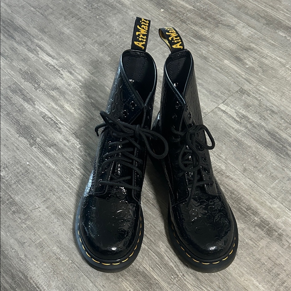 Dr. Martens 1460 Black Patent Leather Boots
Size 7 “Like New”